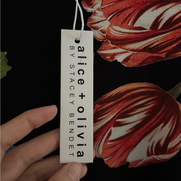 NWT Alice and Olivia Delaina Long Sleeve Floral Top - Picture 5 of 7